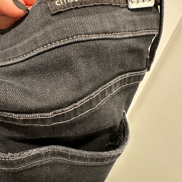 Citizens of humanity distressed dark grey/blk jeans. - Picture 4 of 5
